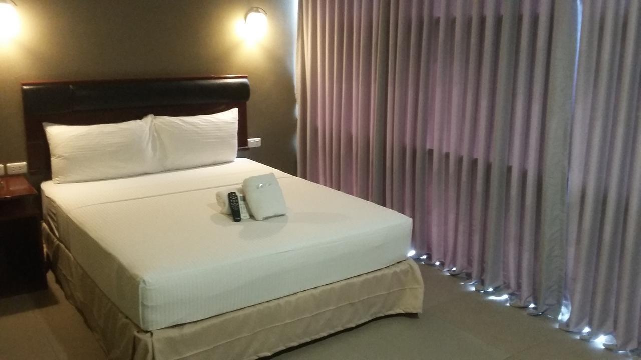 Win Hotel & Casino Talisay  Exteriér fotografie